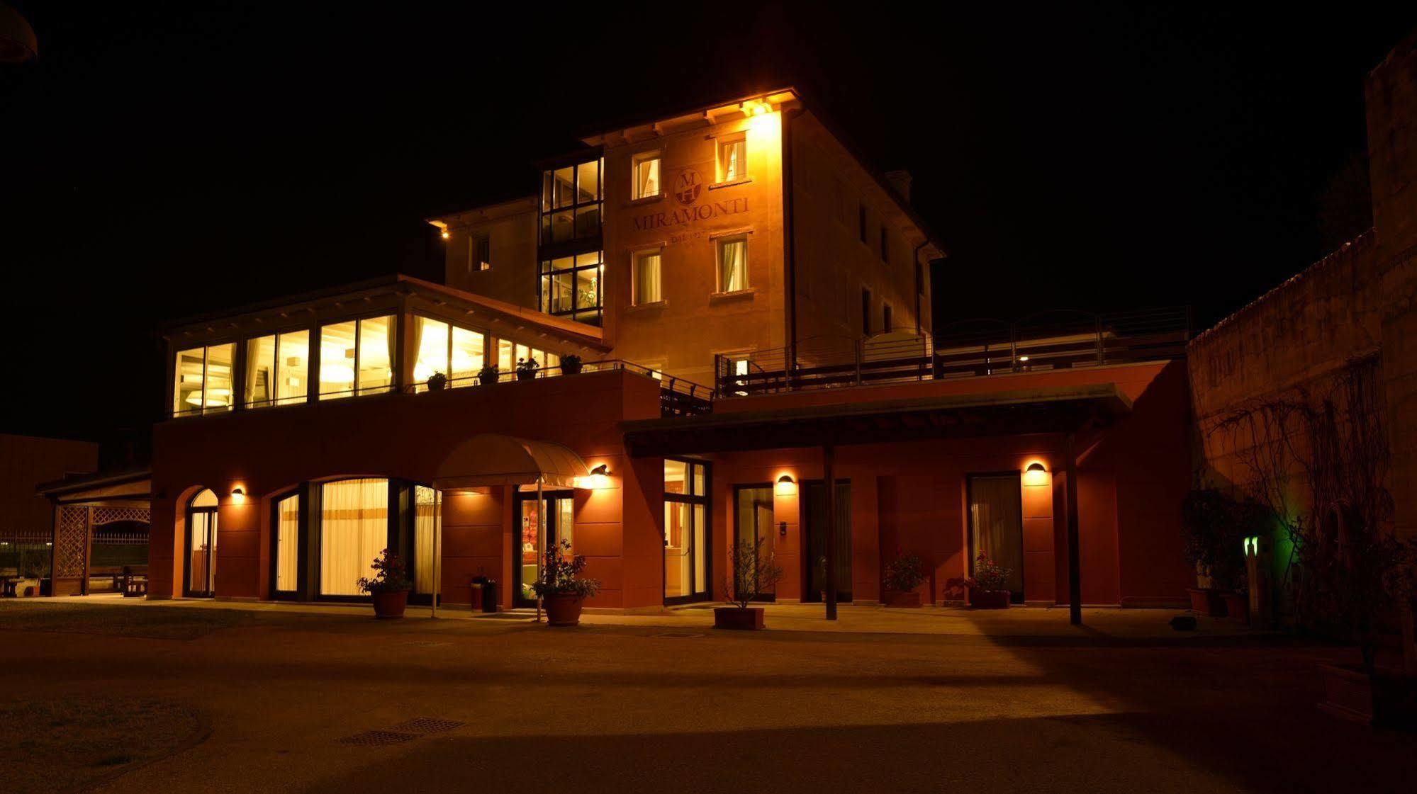 Hotel Miramonti Enoteca Pove del Grappa Екстер'єр фото
