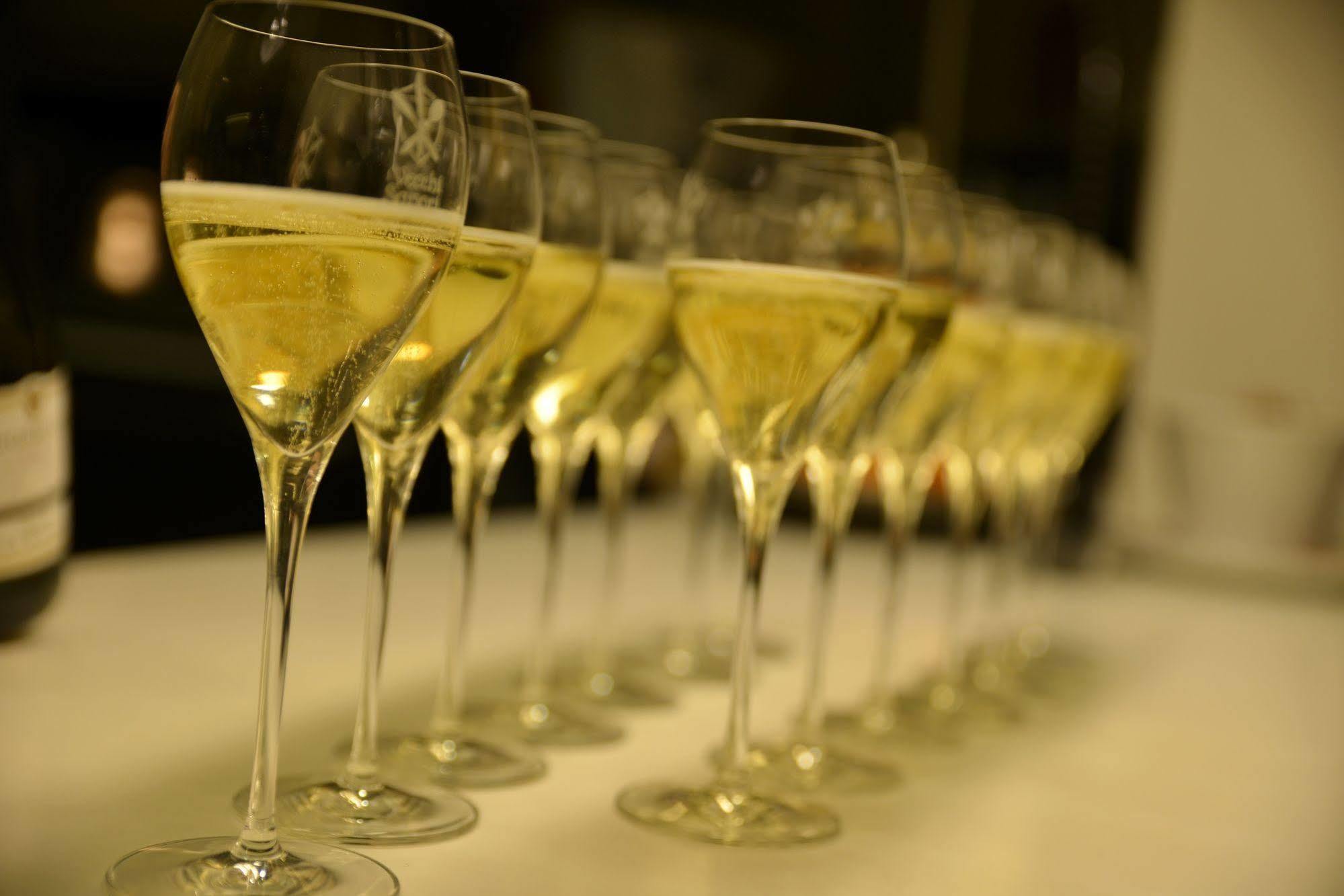 Hotel Miramonti Enoteca Pove del Grappa Екстер'єр фото