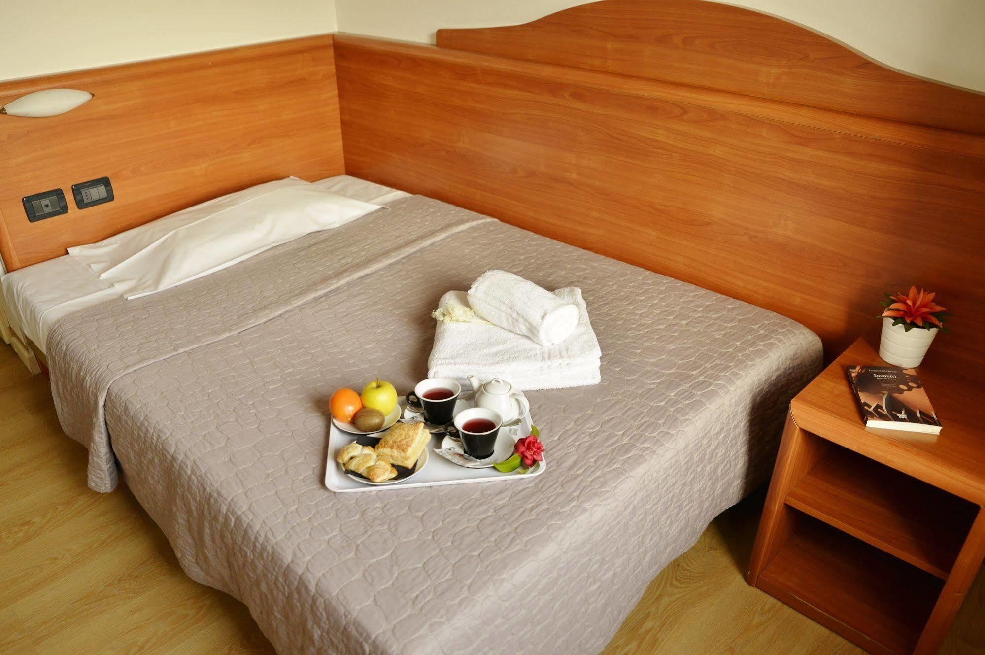 Hotel Miramonti Enoteca Pove del Grappa Екстер'єр фото
