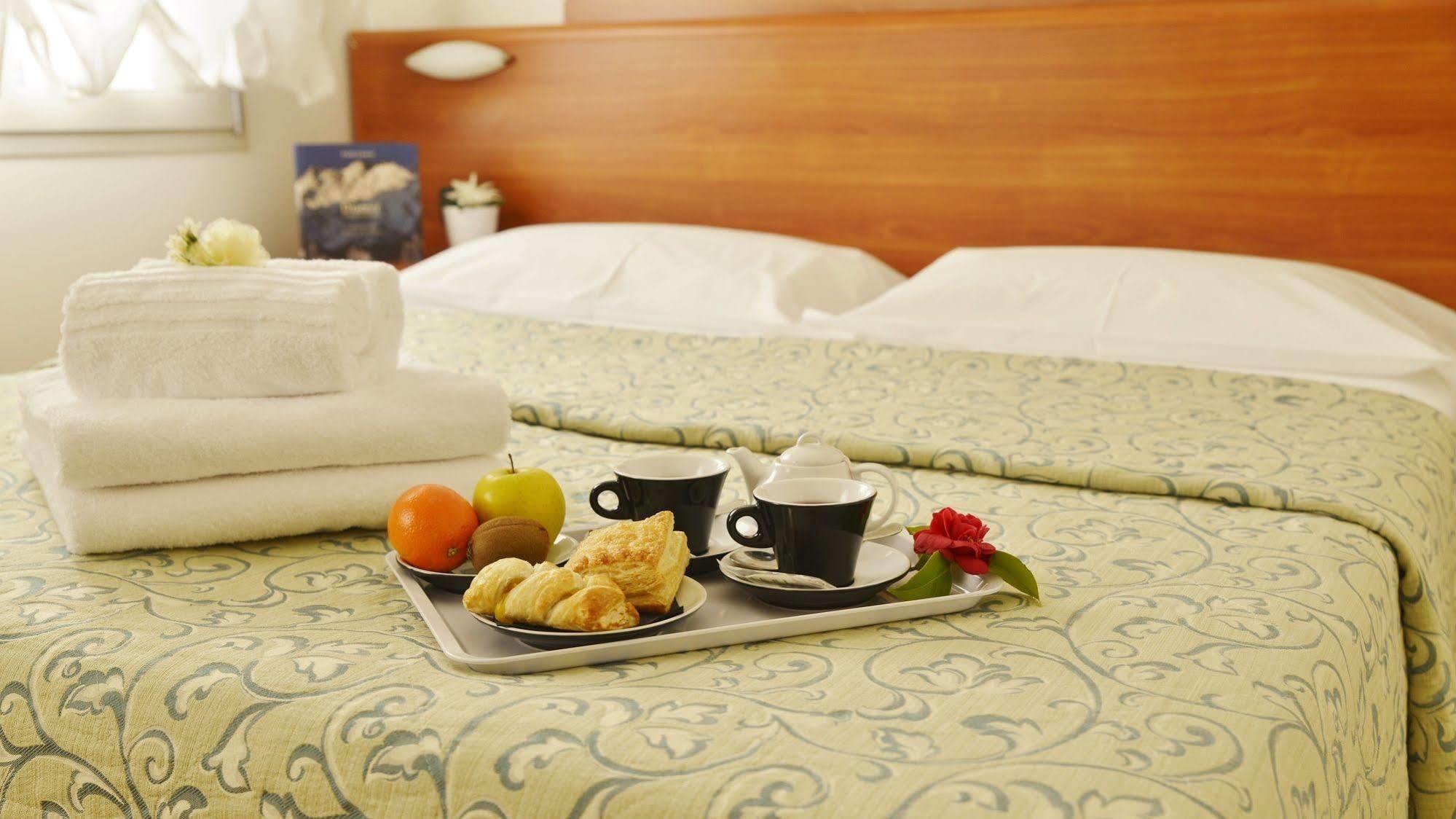 Hotel Miramonti Enoteca Pove del Grappa Екстер'єр фото